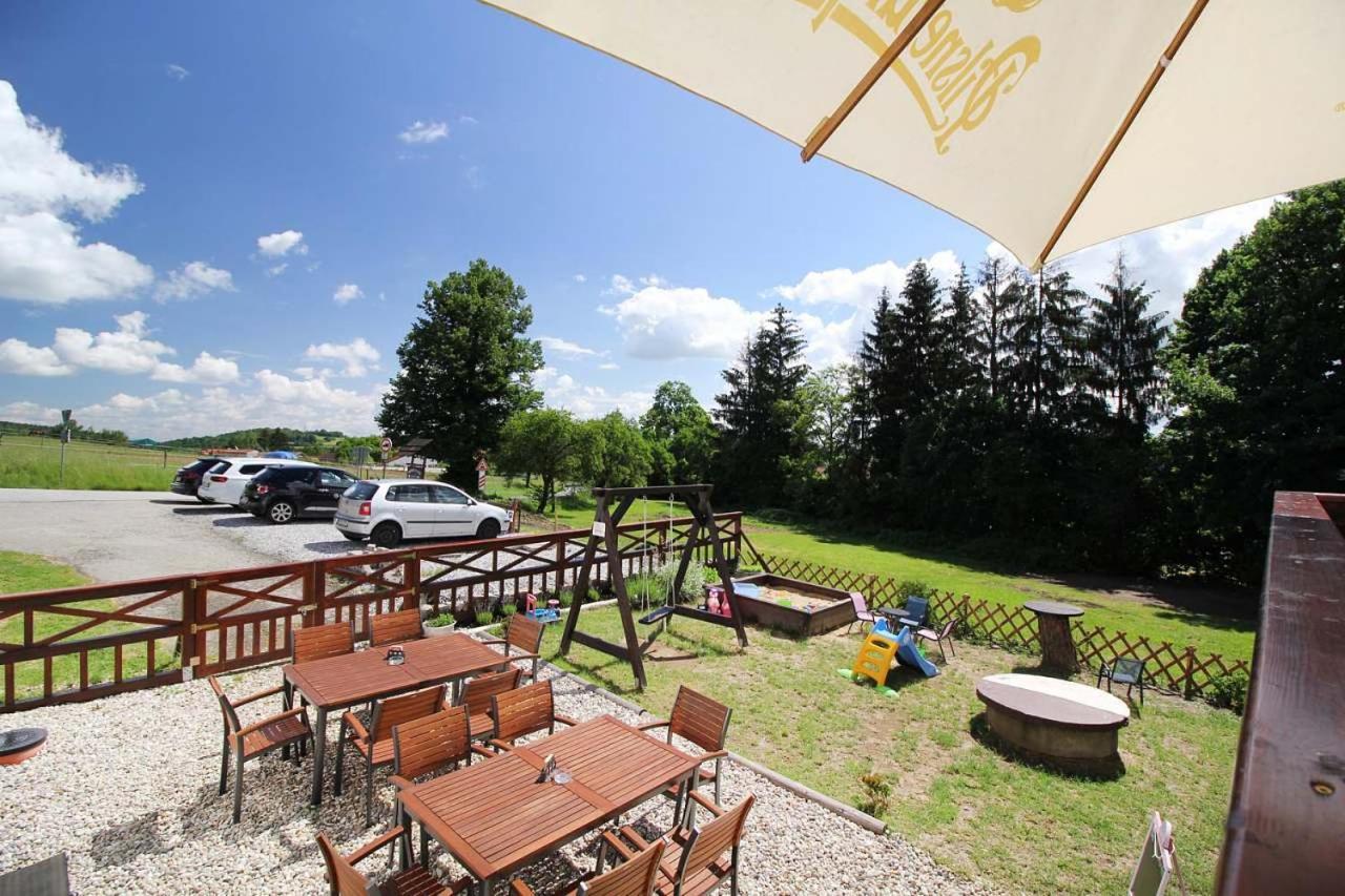 Penzion A Restaurace Hostinec Na Letne Český Krumlov Esterno foto
